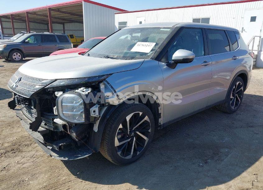 Photo 2 of 2024 Mitsubishi Outlander SE/SE BLACK EDITION/SE BLACK EDITION W/PANO ROOF S-AWC (VIN JA4J3VA87RZ038163)