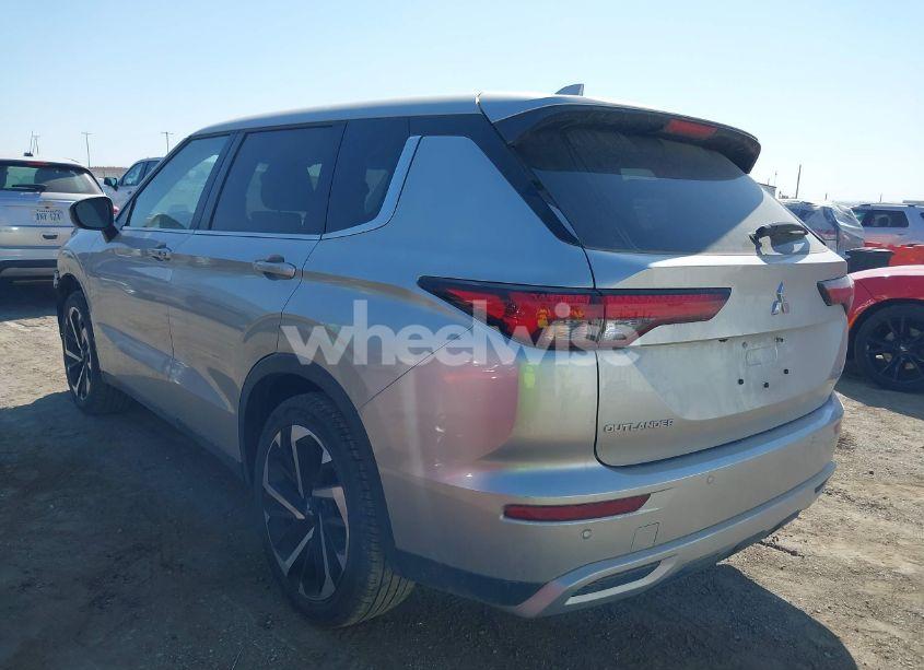 Photo 3 of 2024 Mitsubishi Outlander SE/SE BLACK EDITION/SE BLACK EDITION W/PANO ROOF S-AWC (VIN JA4J3VA87RZ038163)