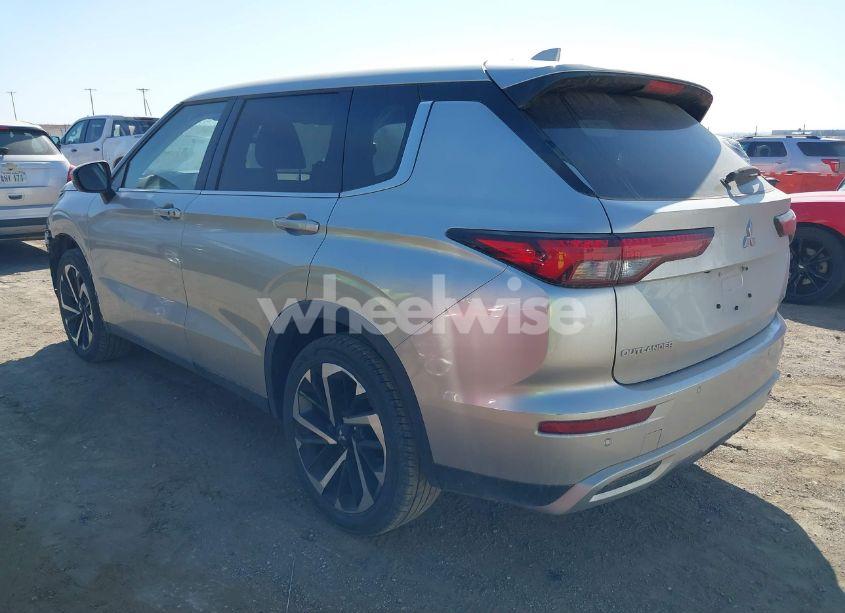 Photo 4 of 2024 Mitsubishi Outlander SE/SE BLACK EDITION/SE BLACK EDITION W/PANO ROOF S-AWC (VIN JA4J3VA87RZ038163)