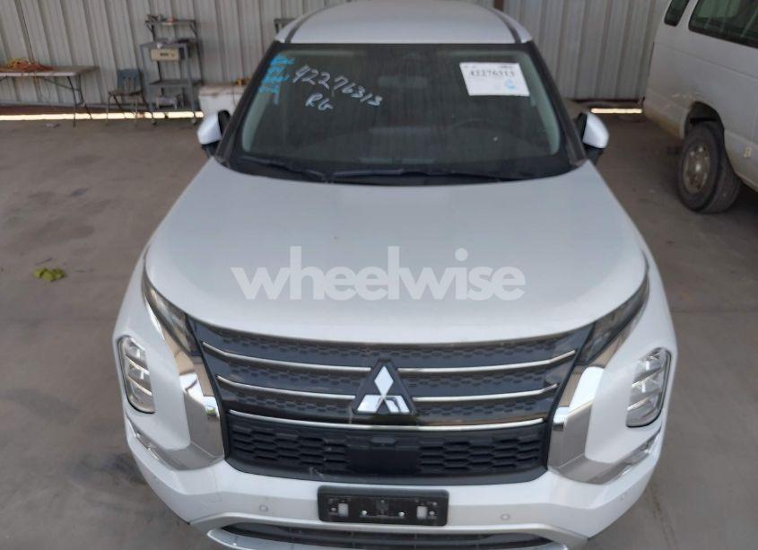 Photo 21 of 2024 Mitsubishi Outlander SE 2.5 2WD/SE BLACK EDITION S-AWC/SE BLACK EDITION W/PANO ROOF S-AWC (VIN JA4J3VA87RZ080669)