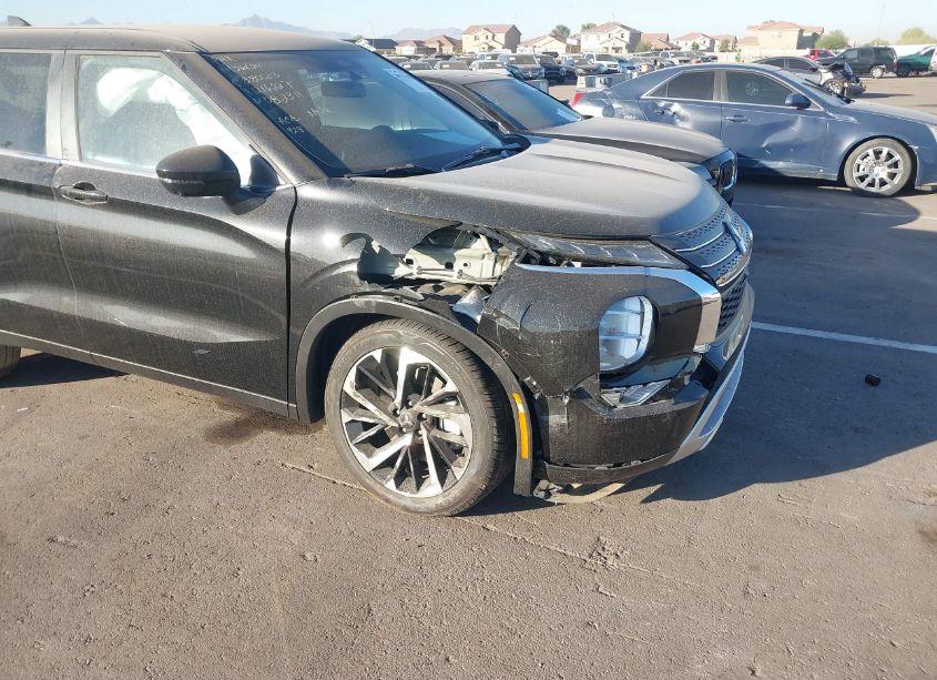 Photo 6 of 2024 Mitsubishi Outlander N/A (VIN JA4J3VA87RZ082311)