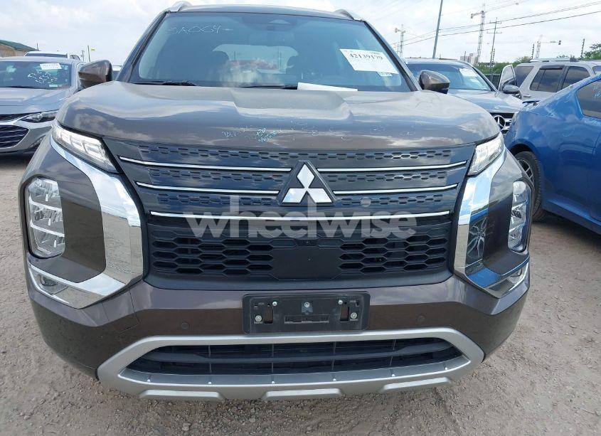 Photo 12 of 2022 Mitsubishi Outlander SEL 2.5 2WD/SEL SPECIAL EDITION 2WD (VIN JA4J3VA88NZ090055)
