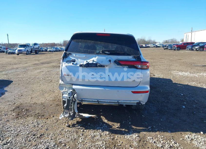 Photo 14 of 2024 Mitsubishi Outlander SE 2.5 2WD/SE BLACK EDITION S-AWC/SE BLACK EDITION W/PANO ROOF (VIN JA4J3VA88RZ019363)