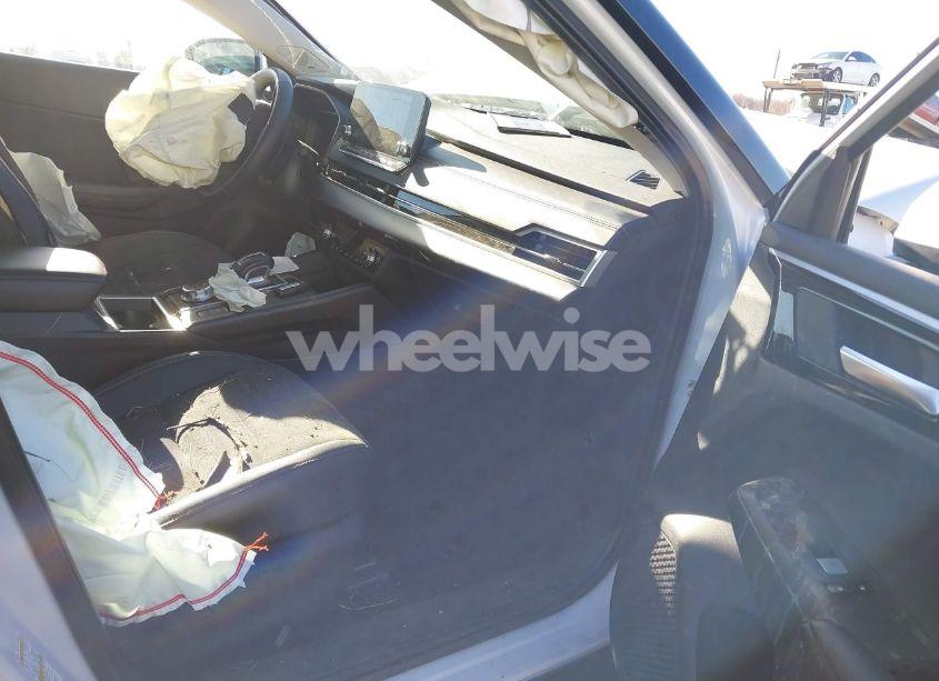 Photo 5 of 2024 Mitsubishi Outlander SE 2.5 2WD/SE BLACK EDITION S-AWC/SE BLACK EDITION W/PANO ROOF (VIN JA4J3VA88RZ019363)