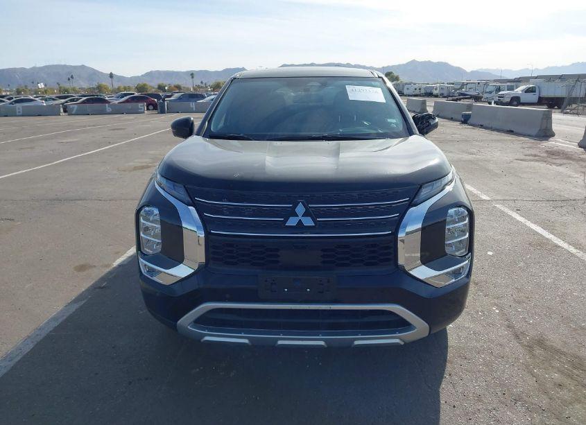 Photo 12 of 2024 Mitsubishi Outlander SE/SE BLACK EDITION/SE BLACK EDITION W/PANO ROOF S-AWC (VIN JA4J3VA88RZ026233)