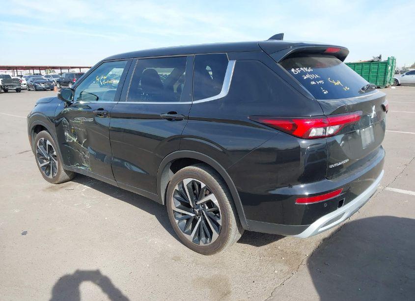 Photo 3 of 2024 Mitsubishi Outlander SE/SE BLACK EDITION/SE BLACK EDITION W/PANO ROOF S-AWC (VIN JA4J3VA88RZ026233)