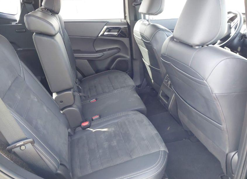 Photo 8 of 2024 Mitsubishi Outlander SE/SE BLACK EDITION/SE BLACK EDITION W/PANO ROOF S-AWC (VIN JA4J3VA88RZ026233)