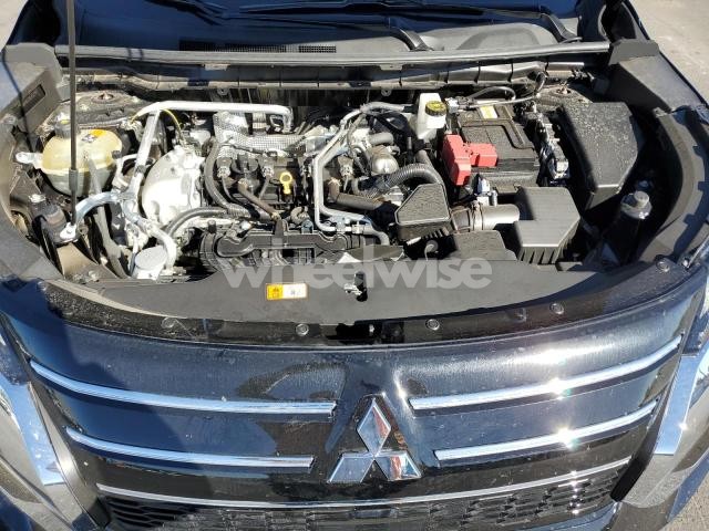 Photo 3 of 2025 MITSUBISHI OUTLANDER SE N/A (VIN JA4J3VA88SZ045791)