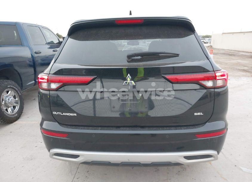 Photo 16 of 2023 Mitsubishi Outlander SEL 2.5 2WD (VIN JA4J3VA89PZ010104)