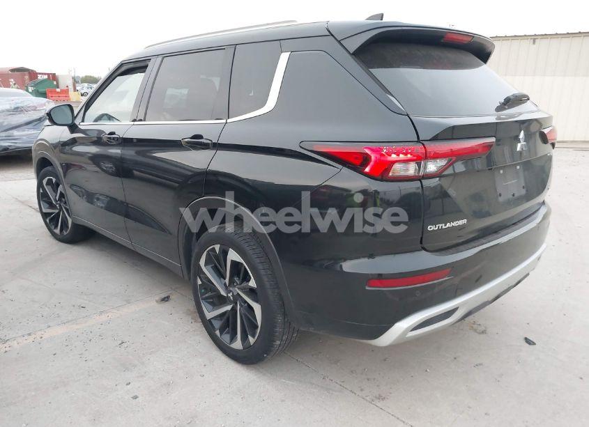 Photo 3 of 2023 Mitsubishi Outlander SEL 2.5 2WD (VIN JA4J3VA89PZ010104)