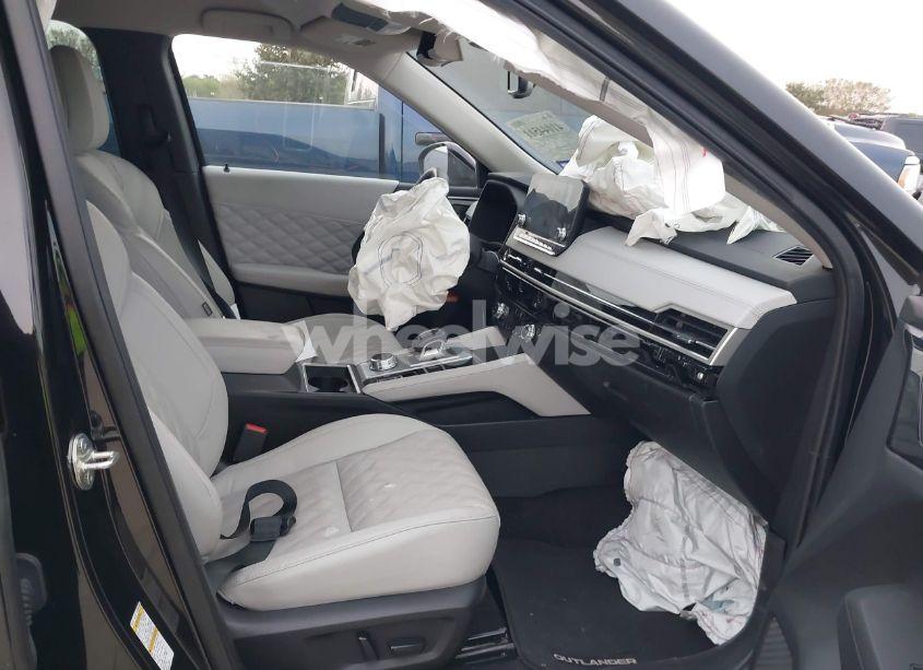 Photo 5 of 2023 Mitsubishi Outlander SEL 2.5 2WD (VIN JA4J3VA89PZ010104)