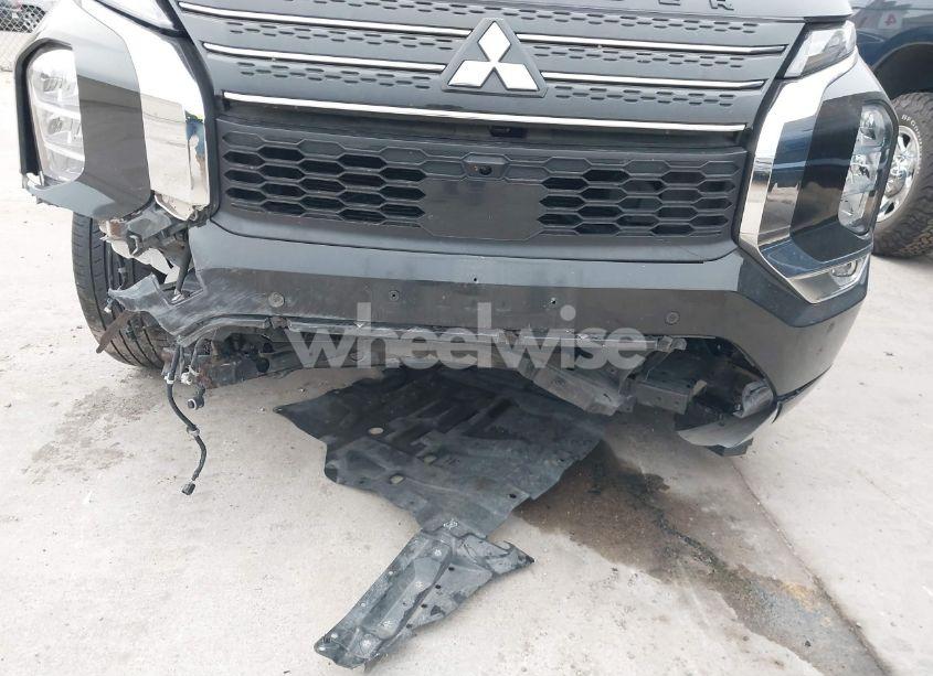 Photo 6 of 2023 Mitsubishi Outlander SEL 2.5 2WD (VIN JA4J3VA89PZ010104)