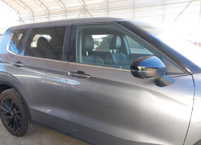 Photo 13 of 2024 Mitsubishi Outlander SE BLACK EDITION S-AWC (VIN JA4J3VA89RZ011367)