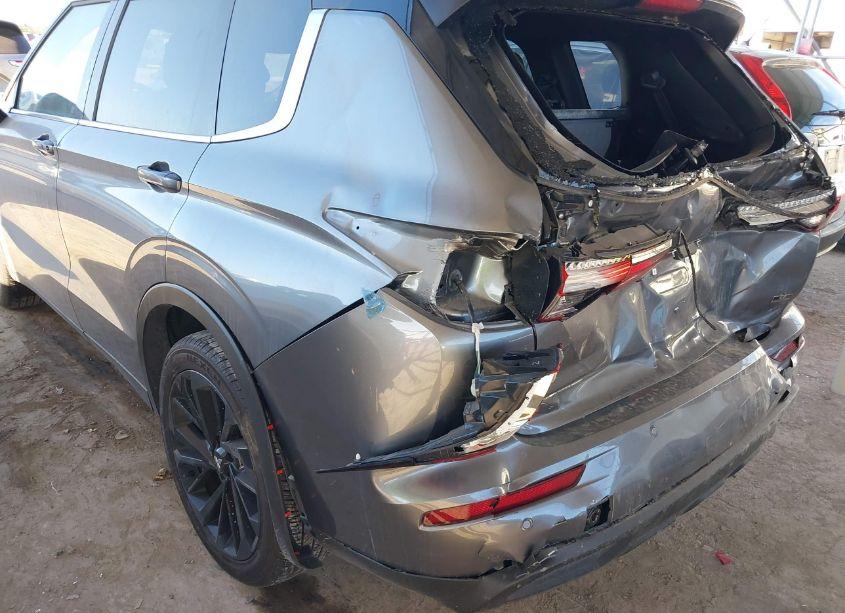 Photo 6 of 2024 Mitsubishi Outlander SE BLACK EDITION S-AWC (VIN JA4J3VA89RZ011367)