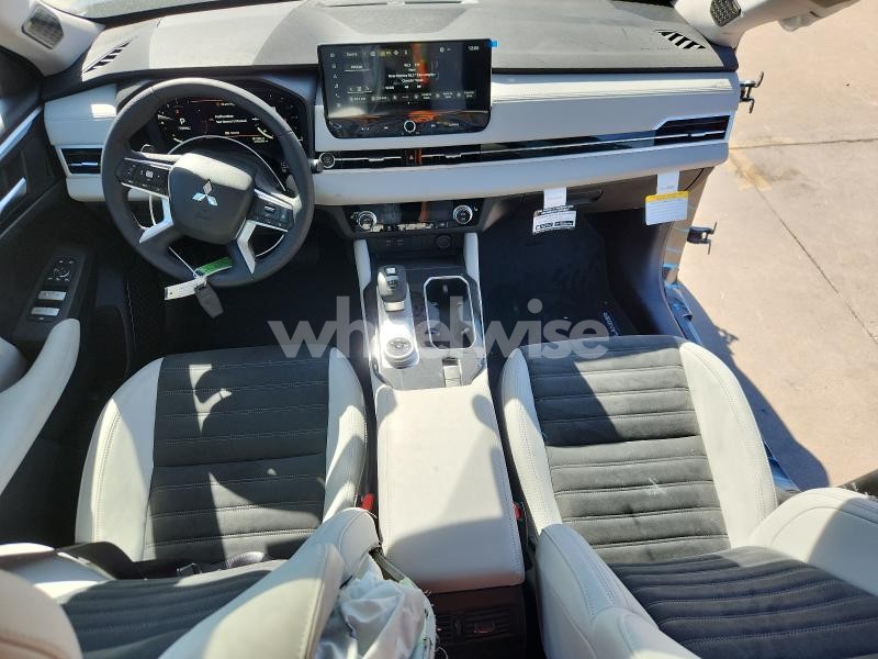 Photo 5 of 2025 MITSUBISHI OUTLANDER SE N/A (VIN JA4J3VA89SZ039787)