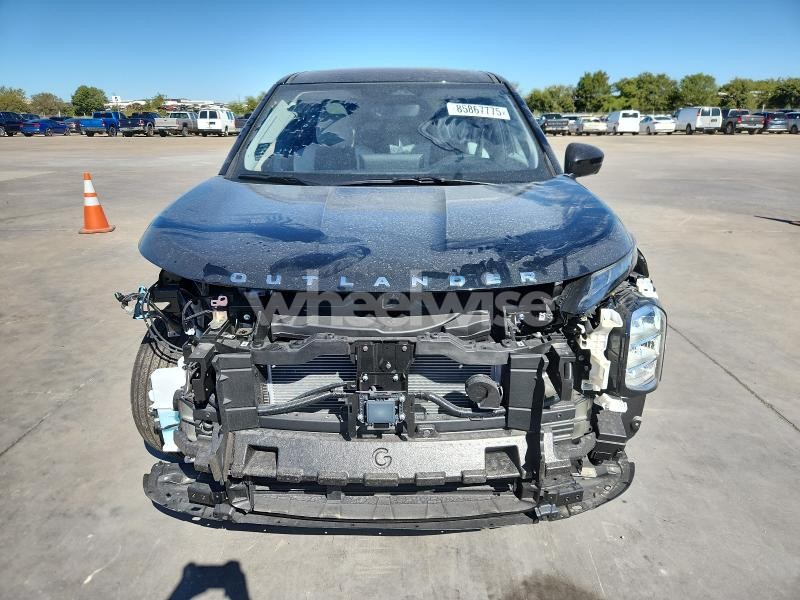 Photo 9 of 2025 MITSUBISHI OUTLANDER SE N/A (VIN JA4J3VA89SZ039787)