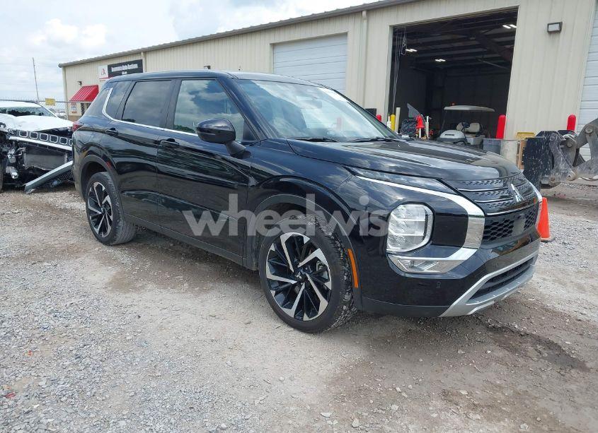 2024 Mitsubishi Outlander SE 2.5 2WD/SE BLACK EDITION S-AWC/SE BLACK EDITION W/PANO ROOF S-AWC (VIN JA4J3VA8XRZ060058) main photo