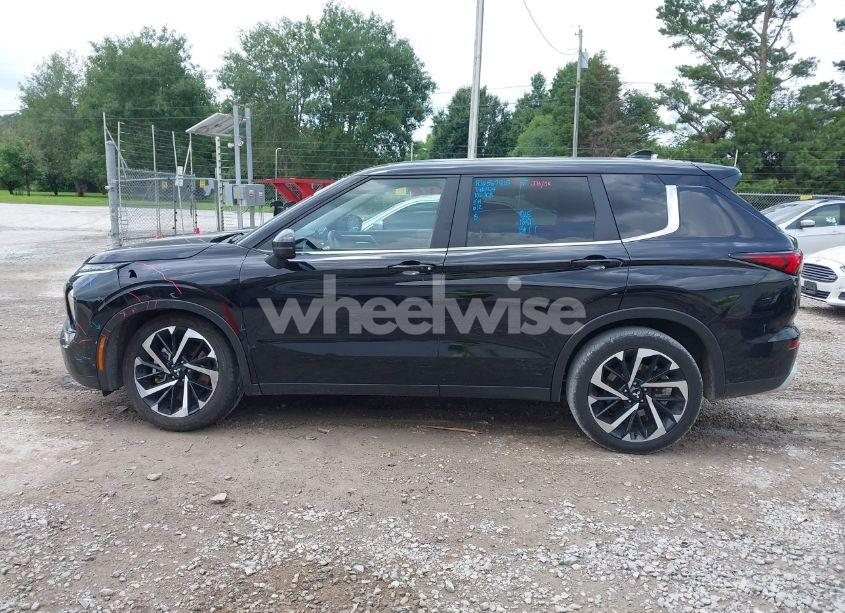 Photo 14 of 2024 Mitsubishi Outlander SE 2.5 2WD/SE BLACK EDITION S-AWC/SE BLACK EDITION W/PANO ROOF S-AWC (VIN JA4J3VA8XRZ060058)