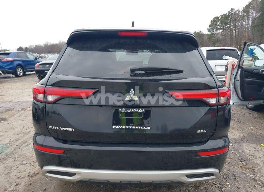 Photo 16 of 2024 Mitsubishi Outlander SEL 2.5 2WD/SEL BLACK EDITION 2WD (VIN JA4J3WA80RZ006385)
