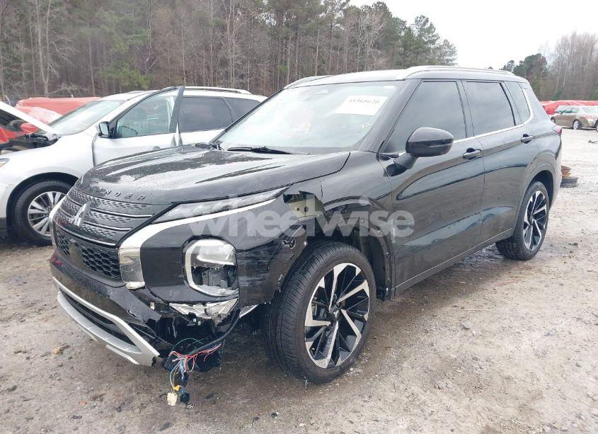 Photo 2 of 2024 Mitsubishi Outlander SEL 2.5 2WD/SEL BLACK EDITION 2WD (VIN JA4J3WA80RZ006385)