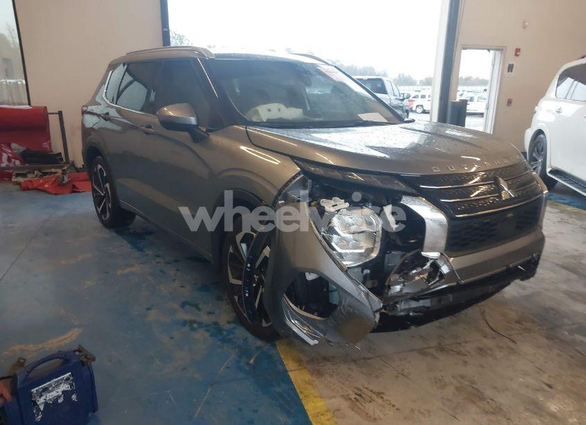 2024 Mitsubishi Outlander SEL 2.5 2WD (VIN JA4J3WA81RZ020036) main photo