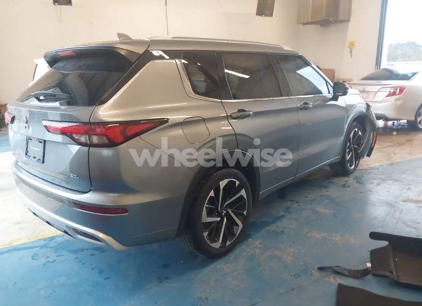 Photo 4 of 2024 Mitsubishi Outlander SEL 2.5 2WD (VIN JA4J3WA81RZ020036)