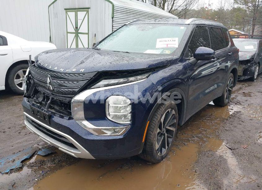 Photo 2 of 2024 Mitsubishi Outlander SEL (VIN JA4J3WA82RZ012673)