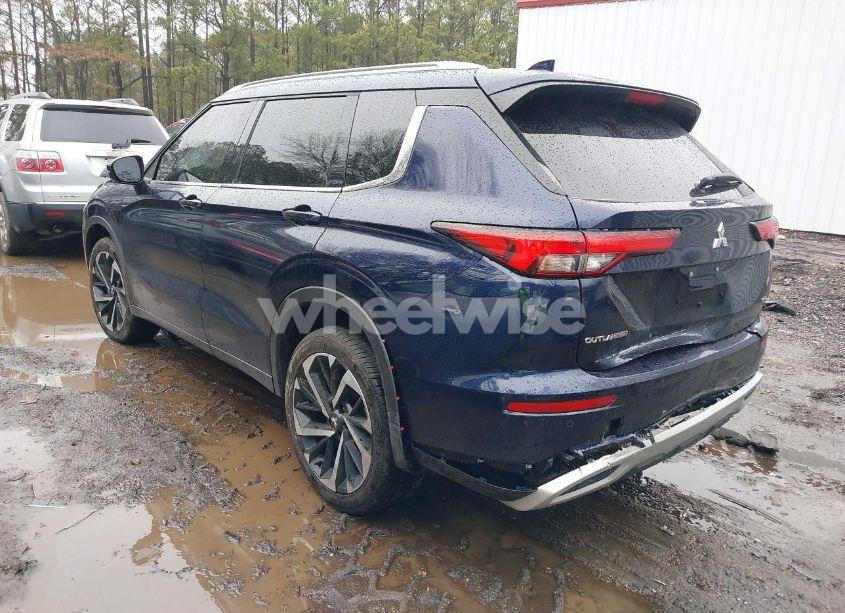 Photo 3 of 2024 Mitsubishi Outlander SEL (VIN JA4J3WA82RZ012673)