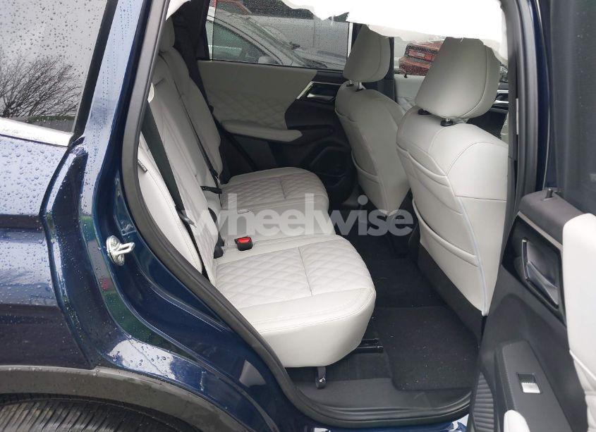 Photo 8 of 2024 Mitsubishi Outlander SEL (VIN JA4J3WA82RZ012673)