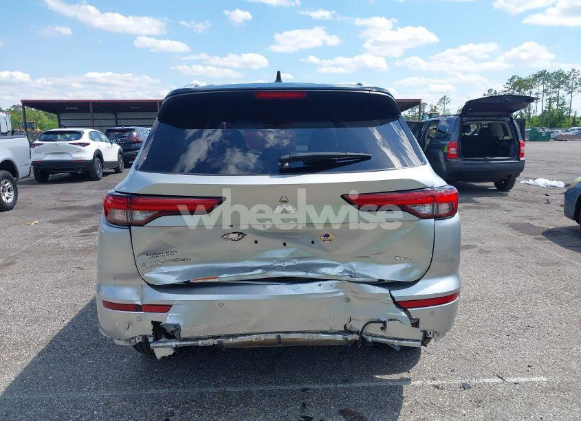 Photo 17 of 2024 Mitsubishi Outlander SEL 2.5 2WD/SEL BLACK EDITION 2WD (VIN JA4J3WA84RZ002792)