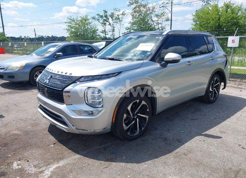 Photo 2 of 2024 Mitsubishi Outlander SEL 2.5 2WD/SEL BLACK EDITION 2WD (VIN JA4J3WA84RZ002792)