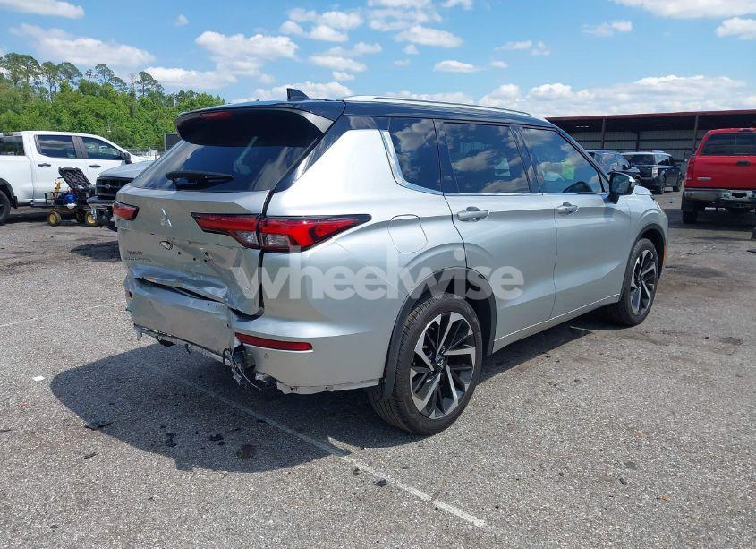 Photo 4 of 2024 Mitsubishi Outlander SEL 2.5 2WD/SEL BLACK EDITION 2WD (VIN JA4J3WA84RZ002792)