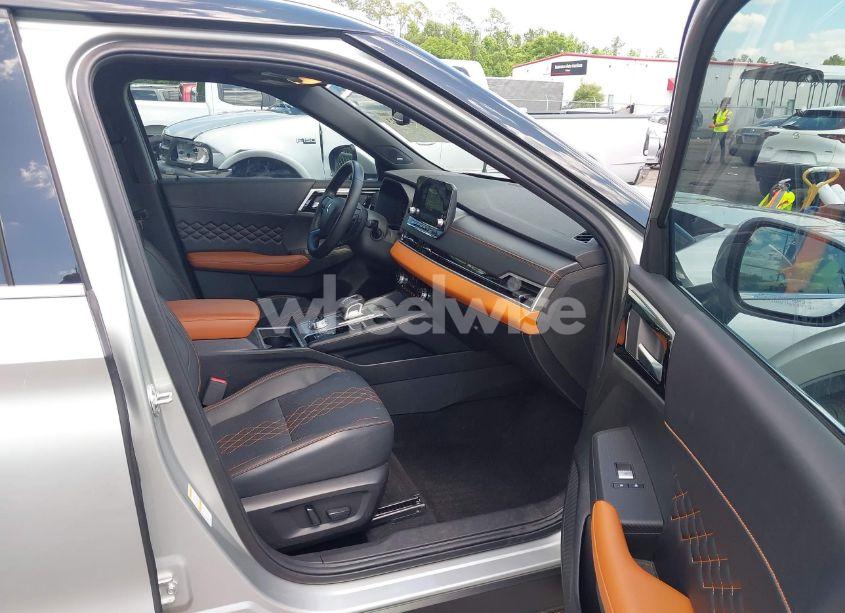 Photo 5 of 2024 Mitsubishi Outlander SEL 2.5 2WD/SEL BLACK EDITION 2WD (VIN JA4J3WA84RZ002792)