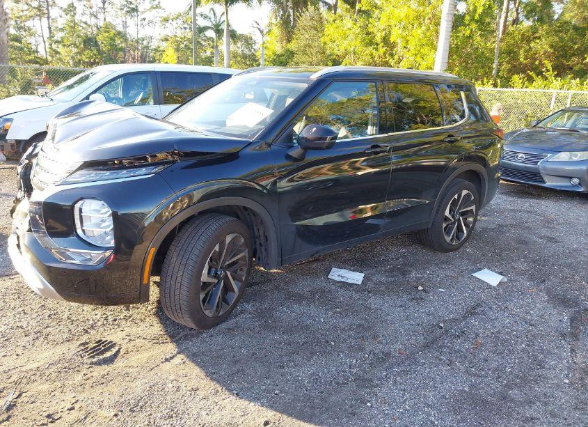 Photo 2 of 2024 Mitsubishi Outlander SEL 2.5 2WD (VIN JA4J3WA84RZ058506)