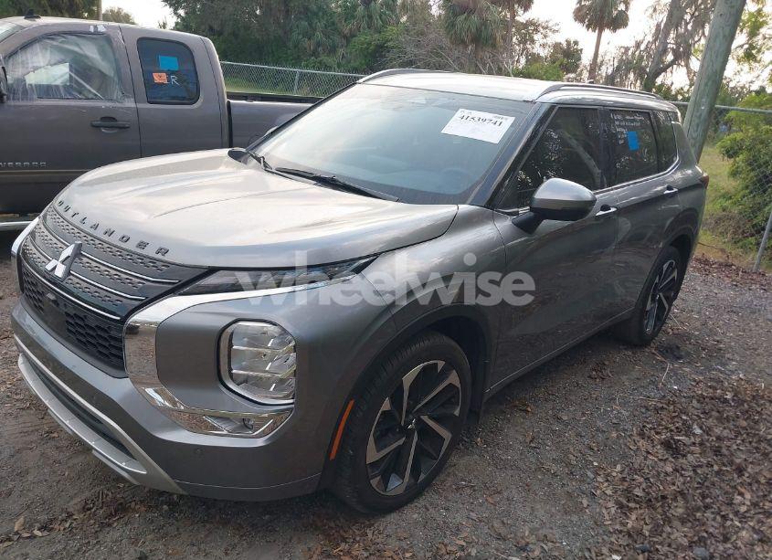 Photo 2 of 2024 Mitsubishi Outlander SEL (VIN JA4J3WA88RZ012242)