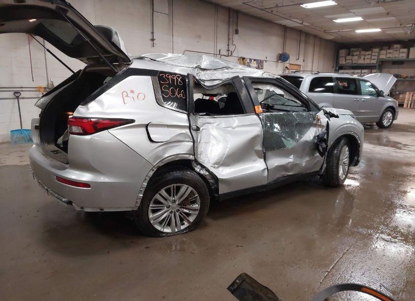 Photo 4 of 2022 Mitsubishi Outlander ES 2.5 S-AWC (VIN JA4J4TA80NZ014668)