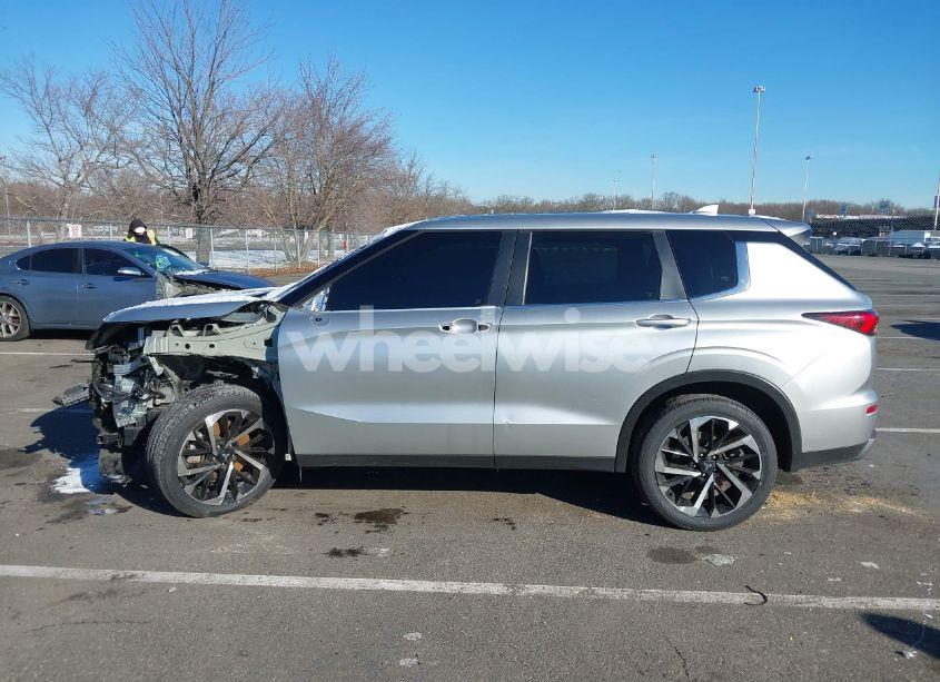 Photo 14 of 2022 Mitsubishi Outlander ES 2.5 S-AWC (VIN JA4J4TA80NZ046567)