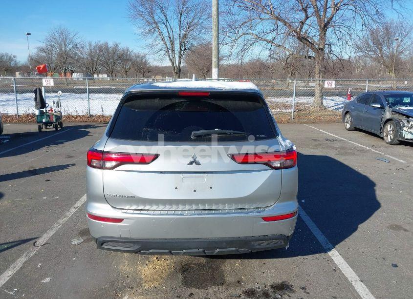 Photo 16 of 2022 Mitsubishi Outlander ES 2.5 S-AWC (VIN JA4J4TA80NZ046567)