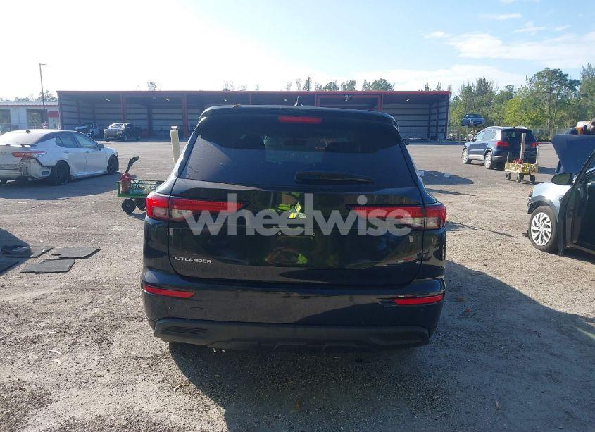 Photo 16 of 2022 Mitsubishi Outlander ES 2.5 S-AWC (VIN JA4J4TA81NZ054340)