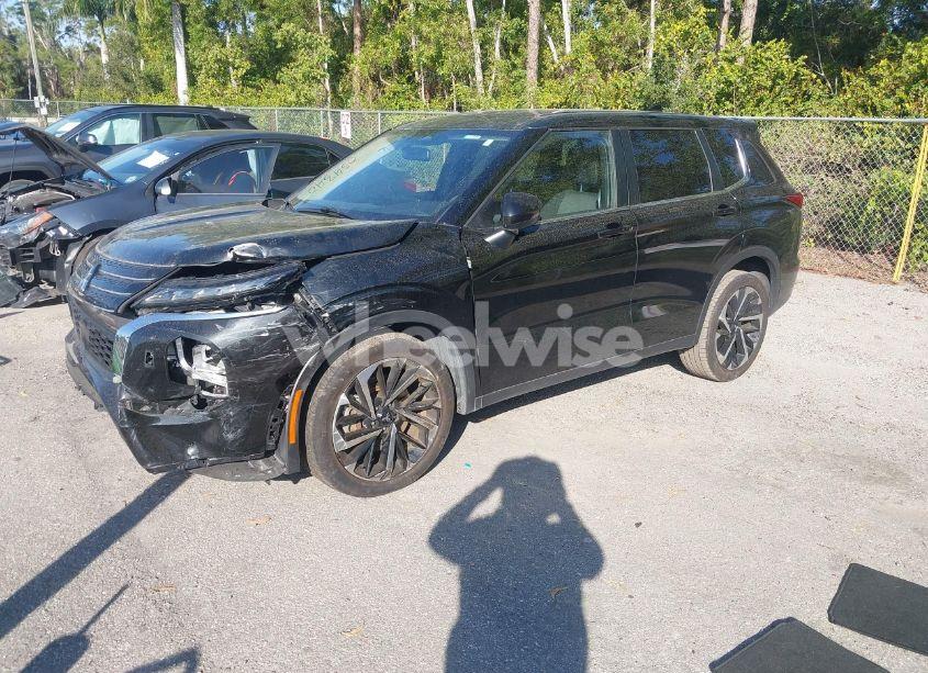 Photo 2 of 2022 Mitsubishi Outlander ES 2.5 S-AWC (VIN JA4J4TA81NZ054340)