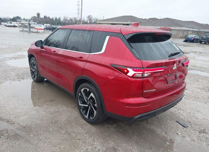 Photo 3 of 2022 Mitsubishi Outlander ES 2.5 (VIN JA4J4TA82NZ020326)