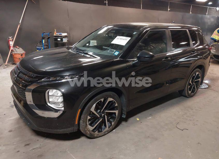 Photo 2 of 2022 Mitsubishi Outlander ES 2.5 S-AWC (VIN JA4J4TA82NZ074354)