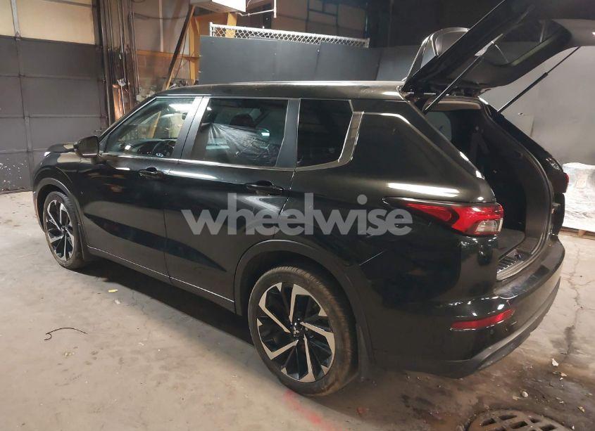 Photo 3 of 2022 Mitsubishi Outlander ES 2.5 S-AWC (VIN JA4J4TA82NZ074354)