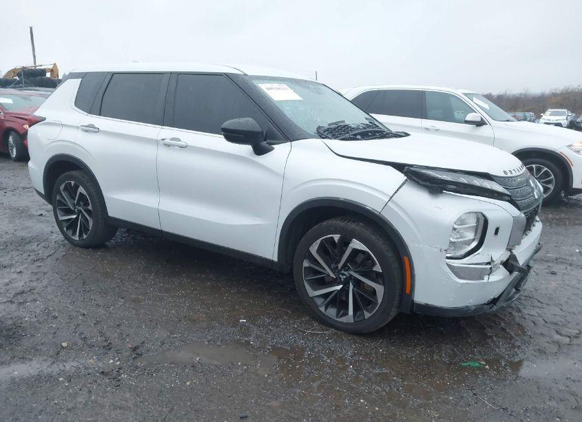 2022 Mitsubishi Outlander ES 2.5 (VIN JA4J4TA83NZ007701) main photo