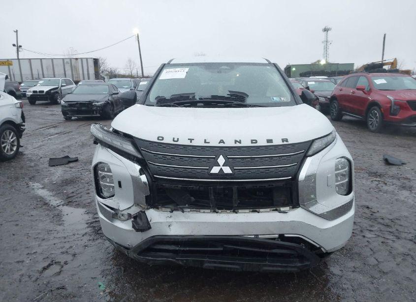 Photo 11 of 2022 Mitsubishi Outlander ES 2.5 (VIN JA4J4TA83NZ007701)