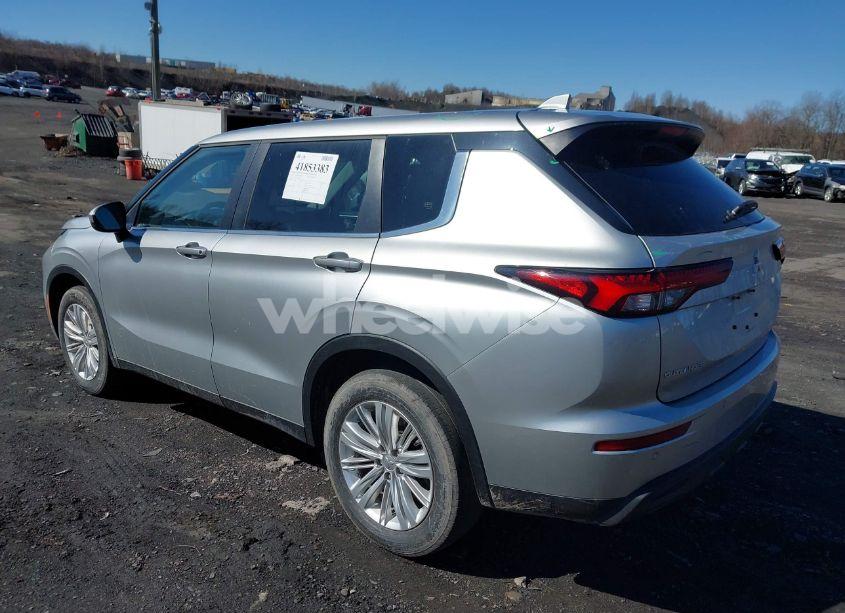 Photo 3 of 2023 Mitsubishi Outlander ES 2.5 S-AWC (VIN JA4J4TA83PZ009578)