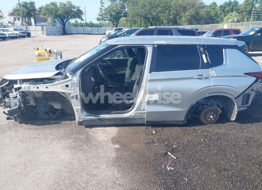 Photo 18 of 2022 Mitsubishi Outlander ES 2.5 S-AWC (VIN JA4J4TA84NZ028508)