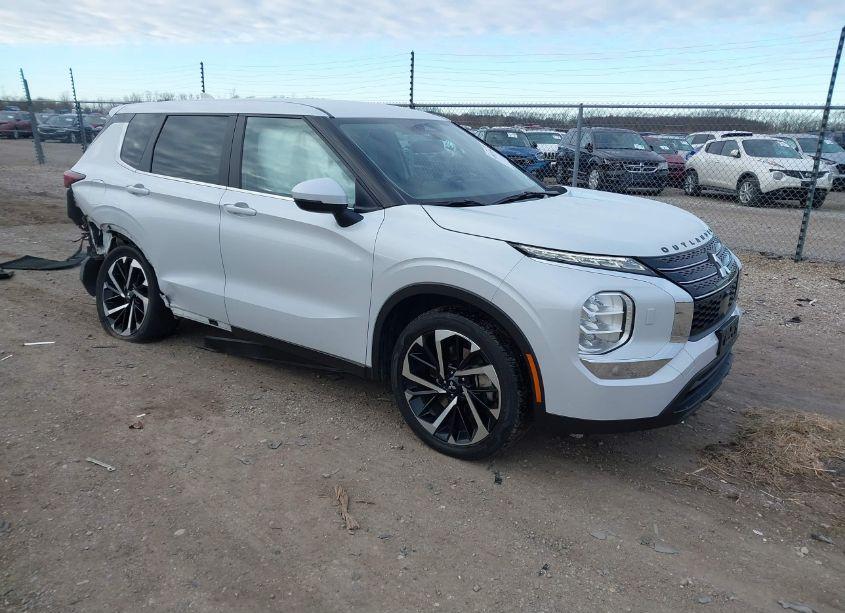 2022 Mitsubishi Outlander ES 2.5 (VIN JA4J4TA84NZ068605) main photo