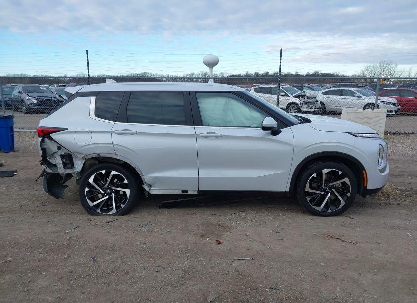 Photo 14 of 2022 Mitsubishi Outlander ES 2.5 (VIN JA4J4TA84NZ068605)