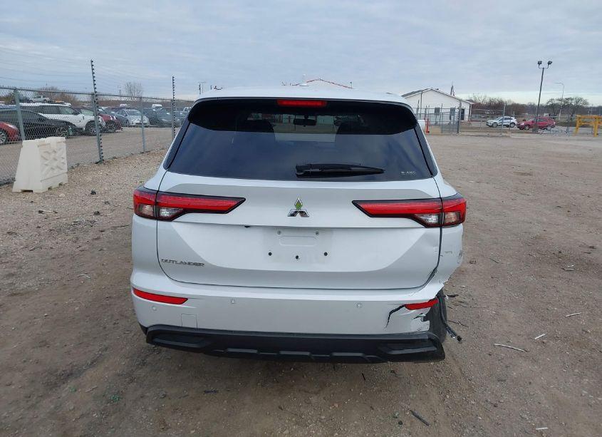 Photo 17 of 2022 Mitsubishi Outlander ES 2.5 (VIN JA4J4TA84NZ068605)